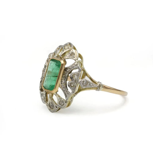 Bague 54 Bague en or jaune 750 avec diamants et émeraude 58 Facettes 1302