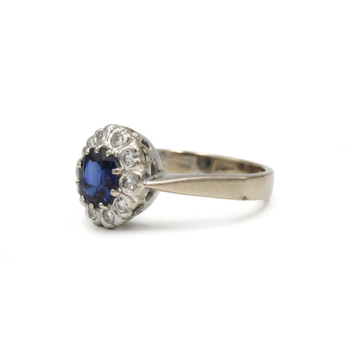Bague 51 Bague entourage en or 750 avec saphir 0,93 ct et diamants 58 Facettes 1301