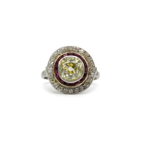Bague 53 Bague Art déco en platine avec diamant jaune 2,18 ct et rubis 58 Facettes 1274