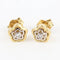 Boucles d'oreilles Boucles d'oreilles fleur en or jaune et blanc 18 carats et diamants 58 Facettes 131208