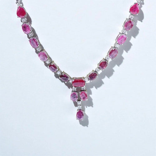 Collier Collier ras-de-cou haute joaillerie en or blanc 18 carats, rubis et diamants 58 Facettes