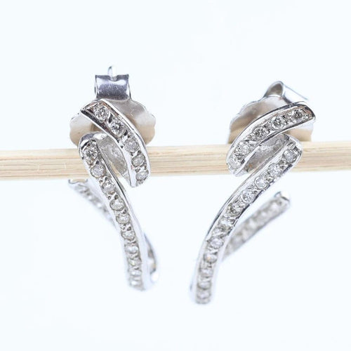 Boucles d'oreilles Boucles d'oreilles en or blanc 18 carats et diamants taille brillant 58 Facettes 131366F
