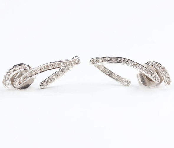 Boucles d'oreilles Boucles d'oreilles en or blanc 18 carats et diamants taille brillant 58 Facettes 131366F
