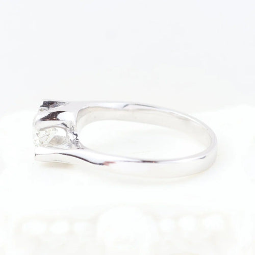 Bague 50 Bague solitaire en or blanc 18 carats avec diamant 0,32 ct 58 Facettes 133721C