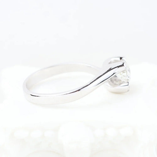 Bague 50 Bague solitaire en or blanc 18 carats avec diamant 0,32 ct 58 Facettes 133721C