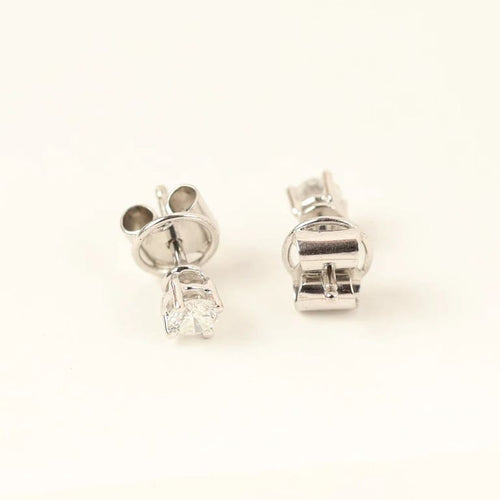 Boucles d'oreilles Boucles d'oreilles dormeuses en or blanc 18 carats avec diamants 58 Facettes 125977