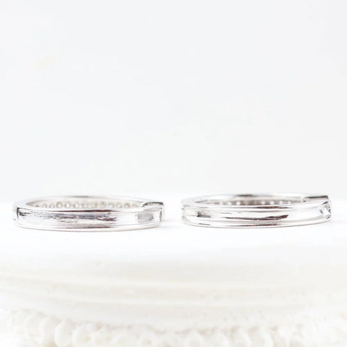Boucles d'oreilles Boucles d’oreilles créoles en or blanc 18 carats et diamants 58 Facettes 133710D