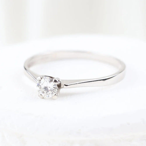 Bague 53 Bague solitaire en or blanc 18 carats avec diamant 0,23 ct 58 Facettes 135024Ñ