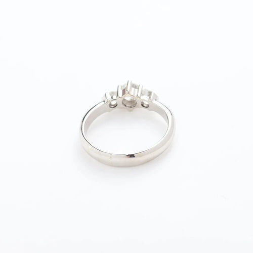 Bague Bague trois pierres en or blanc 18 carats avec diamants 58 Facettes 146/23