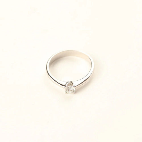 Bague 54 Bague solitaire en or blanc 18 carats avec diamant taille brillant 58 Facettes 126443