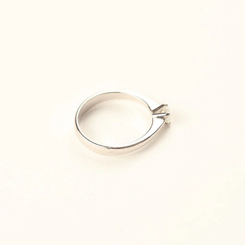 Bague 54 Bague solitaire en or blanc 18 carats avec diamant taille brillant 58 Facettes 126443