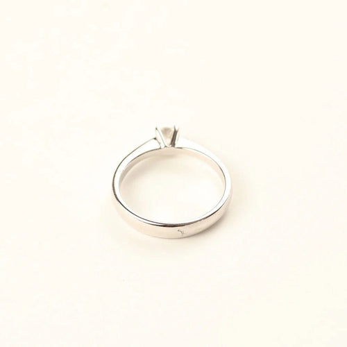 Bague 54 Bague solitaire en or blanc 18 carats avec diamant taille brillant 58 Facettes 126443