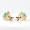 Boucles d'oreilles Boucles d'oreilles Rosette en or jaune 18 carats avec émeraudes et diamants 58 Facettes