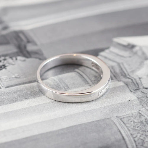 Bague 55 Bague en or blanc 18 carats sertie de diamants taille brillant 58 Facettes 131370C