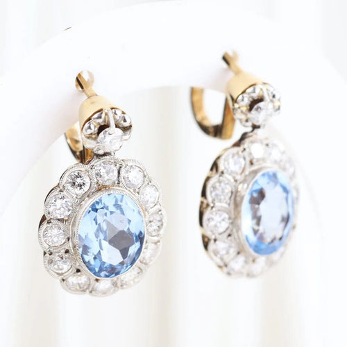 Boucles d'oreilles Boucles d'oreilles vintage à motif floral en or jaune 18 carats et diamants 58 Facettes J00003070