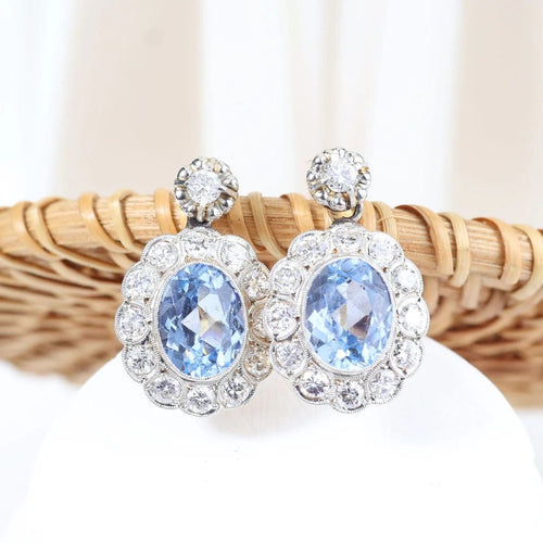 Boucles d'oreilles Boucles d'oreilles vintage à motif floral en or jaune 18 carats et diamants 58 Facettes J00003070