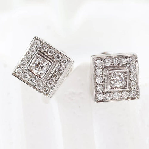 Boucles d'oreilles Boucles d'oreilles carrées double halo en or blanc 18 carats et diamants 58 Facettes 135023E