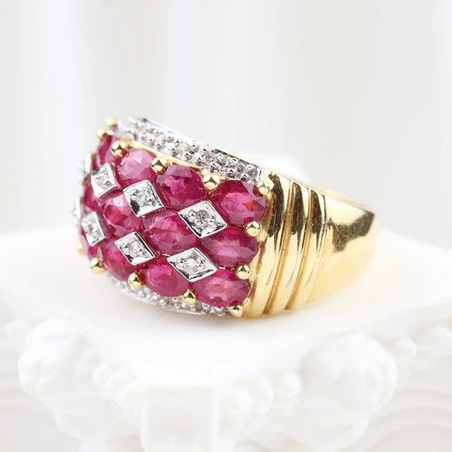 Bague 52 Bague en or jaune 18 carats rubis ovales et diamants 58 Facettes 132984