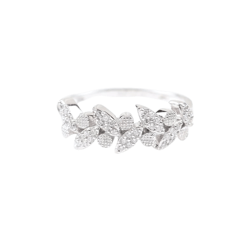 Bague 59 Bague végétale sertie de diamants taille brillant en or blanc 18 carats 58 Facettes VV1-B
