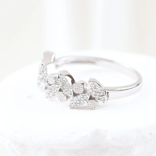 Bague 59 Bague végétale sertie de diamants taille brillant en or blanc 18 carats 58 Facettes VV1-B