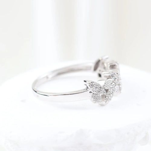 Bague 59 Bague végétale sertie de diamants taille brillant en or blanc 18 carats 58 Facettes VV1-B