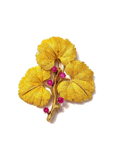 Broche Buccellati - Broche feuille en or jaune 18 carats et rubis 58 Facettes