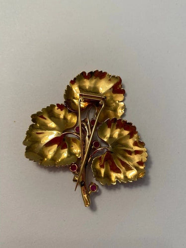 Broche Buccellati - Broche feuille en or jaune 18 carats et rubis 58 Facettes