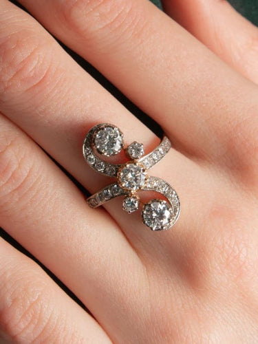 Bague 54 Bague Napoléon III en deux ors 18 ct et diamants 58 Facettes 7122A