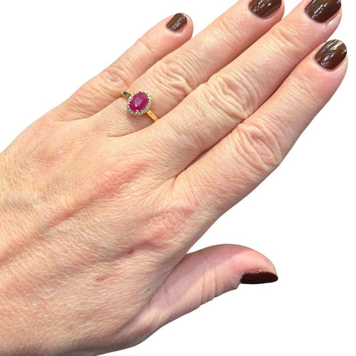 Bague 54 Bague de fiançailles - Rubis ovale et pavage de diamants 58 Facettes 7455 A