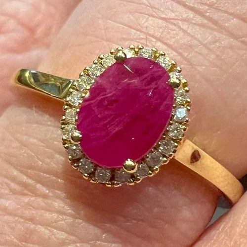 Bague 54 Bague de fiançailles - Rubis ovale et pavage de diamants 58 Facettes 7455 A