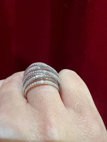 Bague 55.5 Bague en or blanc 18 carats et diamants 58 Facettes 7819 A