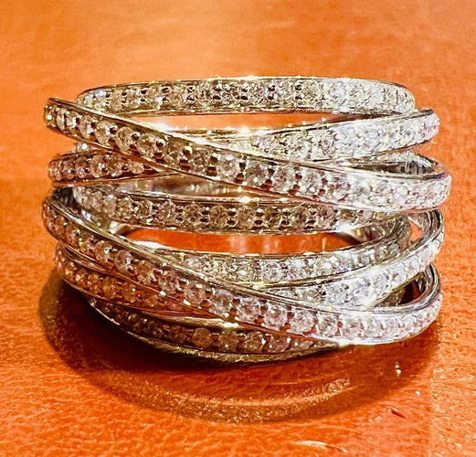 Bague 55.5 Bague en or blanc 18 carats et diamants 58 Facettes 7819 A