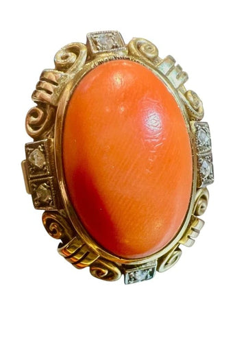 Bague 59 Bague années 1940 en or jaune 14 carats, corail cabochon et diamants 58 Facettes 7204 A
