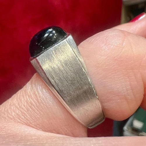 Bague 56 Bague chevalière en or blanc 18 carats et tourmaline bleue 58 Facettes 7824 A