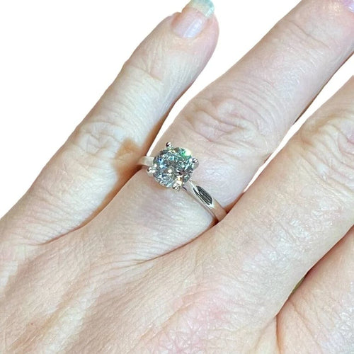 Bague 53 Bague solitaire en or blanc 18 carats avec diamant 1,51 ct 58 Facettes 7866 A