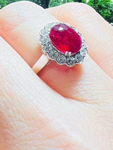 Bague 52 Bague Pompadour en or blanc 18 carats, rubis et diamants 58 Facettes 4620 A