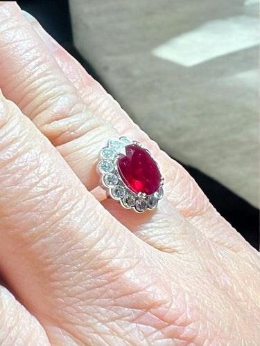 Bague 52 Bague Pompadour en or blanc 18 carats, rubis et diamants 58 Facettes 4620 A