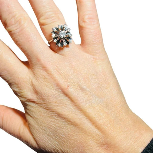 Bague 52 Bague étoile de fiançailles en or blanc 18 carats et diamants 58 Facettes 7872 A