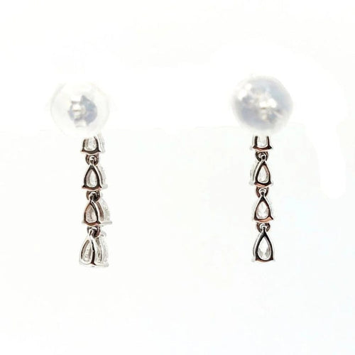 Boucles d'oreilles Essentia - Boucles d’oreilles pendantes en or blanc 18k et diamants poire 58 Facettes 215