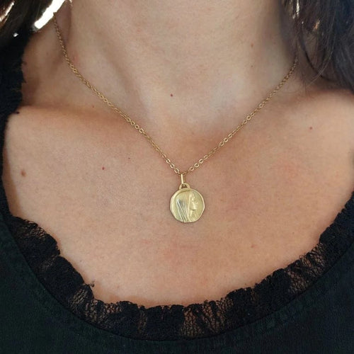 Pendentif Médaille de la Vierge Marie en or jaune 18k 58 Facettes 220