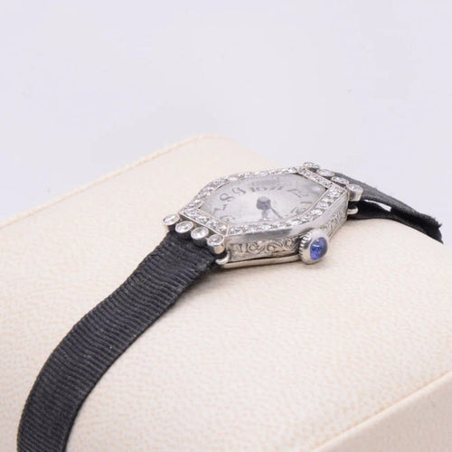 Montre Daisy - Montre de dame Art déco en platine et diamants 58 Facettes 114