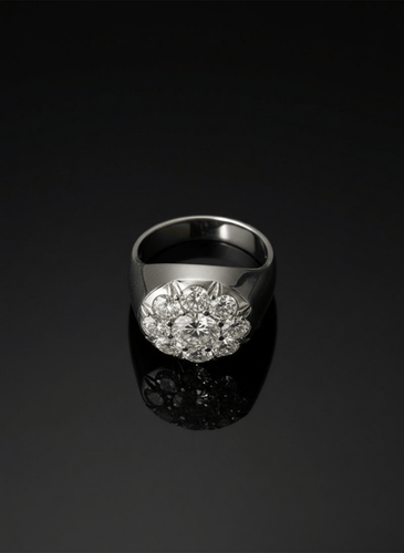Bague 58 Le Seigneur de la Lumière - Bague en or blanc pavée de diamants 58 Facettes