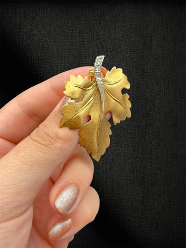 Broche Prezioso Settembre - Broche feuille en or rose et blanc et diamants 0,10 ct 58 Facettes