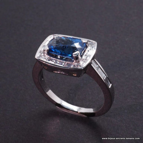 Bague 52 Bague en or blanc 18 carats avec saphir et diamants 58 Facettes 1948
