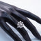 Bague 50 Bague marguerite en or blanc 18 carats et diamants 58 Facettes 4196
