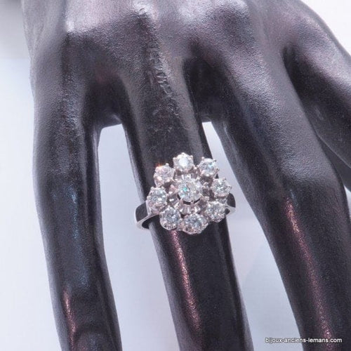 Bague 50 Bague marguerite en or blanc 18 carats et diamants 58 Facettes 4196