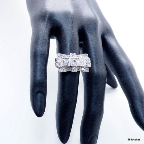 Bague 49.5 Bague en platine des années 1930 en diamants taille ancienne 58 Facettes 4169