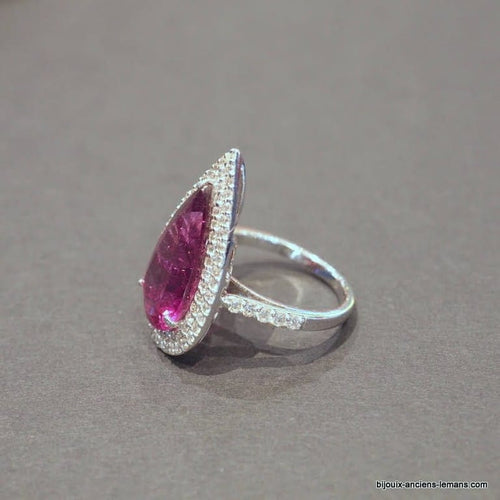 Bague 54.5 Bague en or blanc 18 carats avec tourmaline poire et diamants 58 Facettes 4806