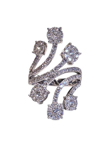 Bague 55 Bague vintage en or blanc 18 carats avec 132 diamants 58 Facettes 111203