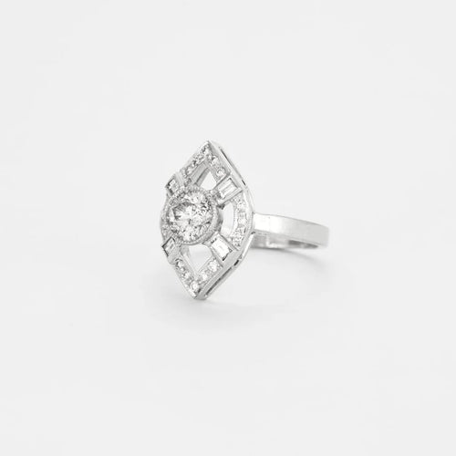 Bague 54 Bague losangique ajourée en or gris 750 sertie de diamants 58 Facettes 31300537